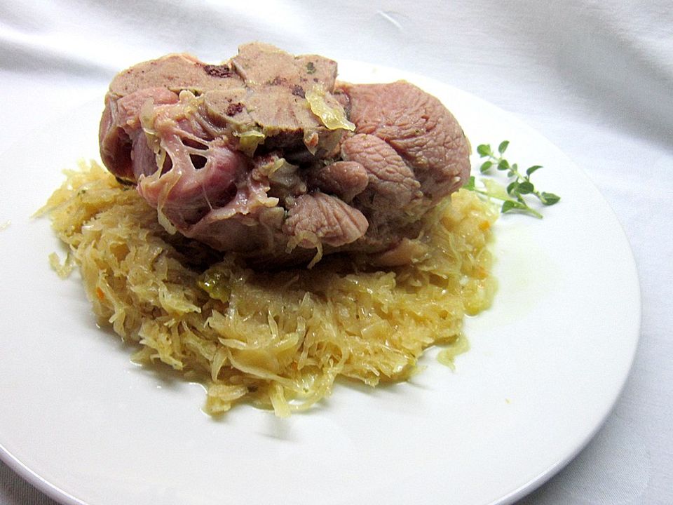 Eisbein auf Sauerkraut von midgard2kopf| Chefkoch