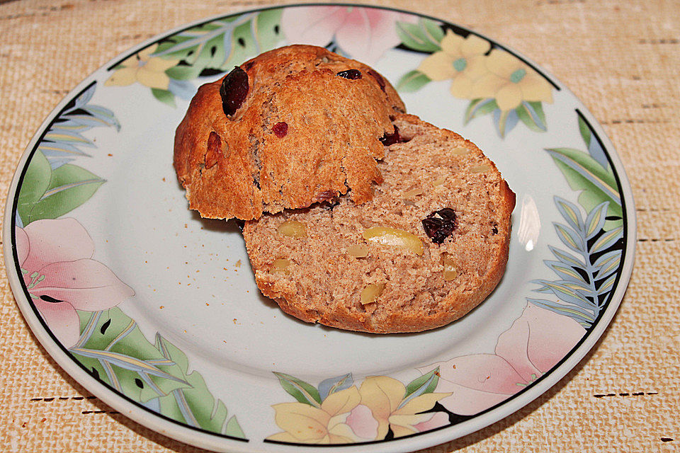 Süße Cranberry-Mandelbrötchen