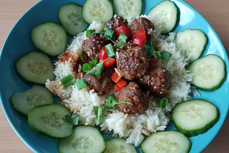 Koreanische Hackfleischklößchen mit Gochujangpaste