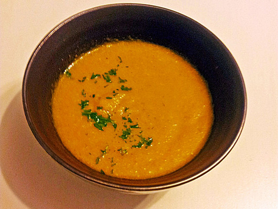 Würzige Süßkartoffel-Erdnuss-Suppe von TabaKira| Chefkoch