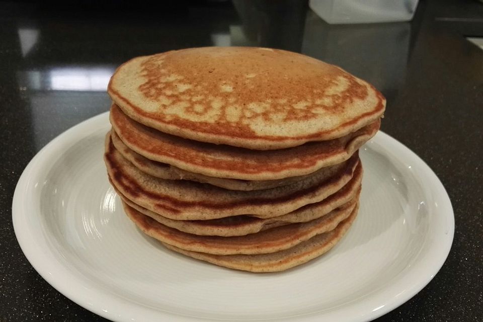 Vegane Pancakes - milchfrei, eifrei, laktosefrei Vegane Pancakes - milchfrei, eifrei, laktosefrei