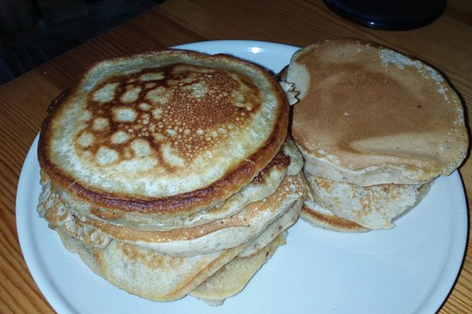 Vegane Pancakes - milchfrei, eifrei, laktosefrei Vegane Pancakes - milchfrei, eifrei, laktosefrei