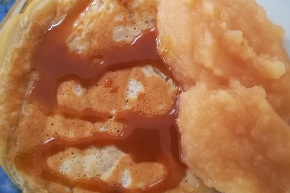 Vegane Pancakes - milchfrei, eifrei, laktosefrei Vegane Pancakes - milchfrei, eifrei, laktosefrei