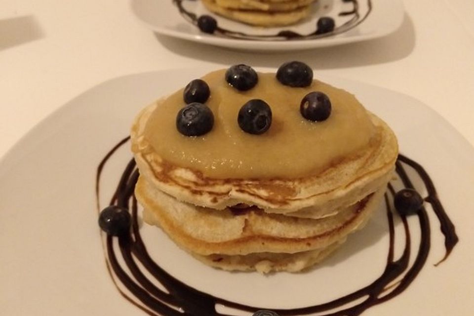Vegane Pancakes - milchfrei, eifrei, laktosefrei Vegane Pancakes - milchfrei, eifrei, laktosefrei