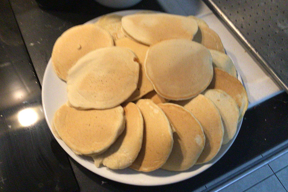 Vegane Pancakes - milchfrei, eifrei, laktosefrei Vegane Pancakes - milchfrei, eifrei, laktosefrei