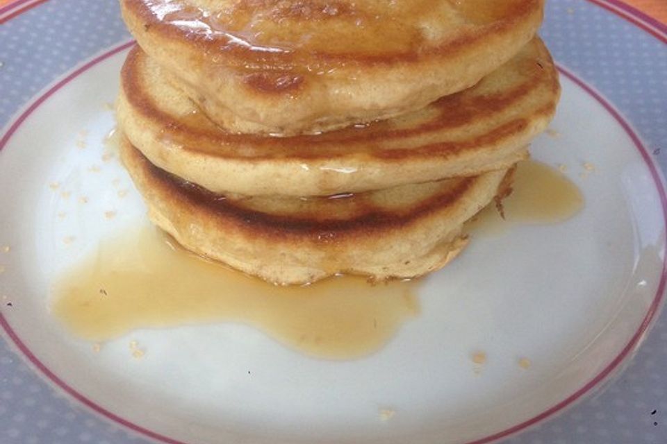 Vegane Pancakes - milchfrei, eifrei, laktosefrei Vegane Pancakes - milchfrei, eifrei, laktosefrei