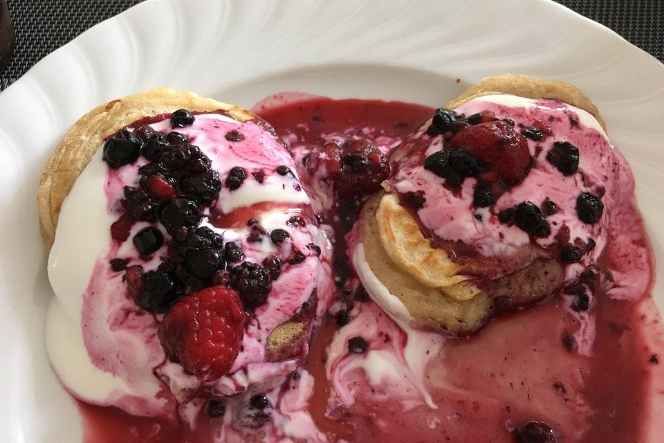 Vegane Pancakes - milchfrei, eifrei, laktosefrei Vegane Pancakes - milchfrei, eifrei, laktosefrei