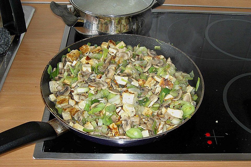 Tofu - Lauch - Champignon - Pfanne