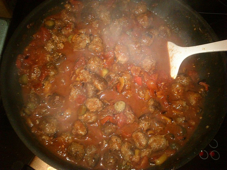 Hackklößchen in Paprika-Tomatensauce von Lily91| Chefkoch