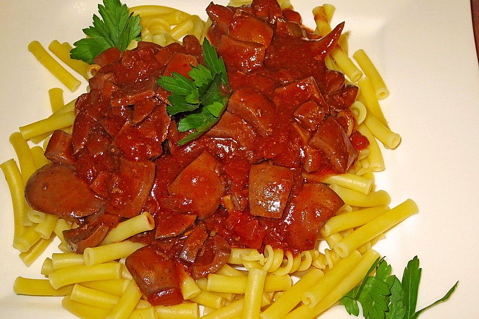 Maccaroni mit Nierchen in Tomaten-Rotwein-Sauce