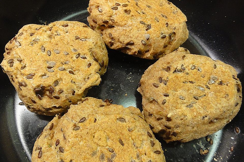 Schnelle Dinkelbrötchen aus der Pfanne