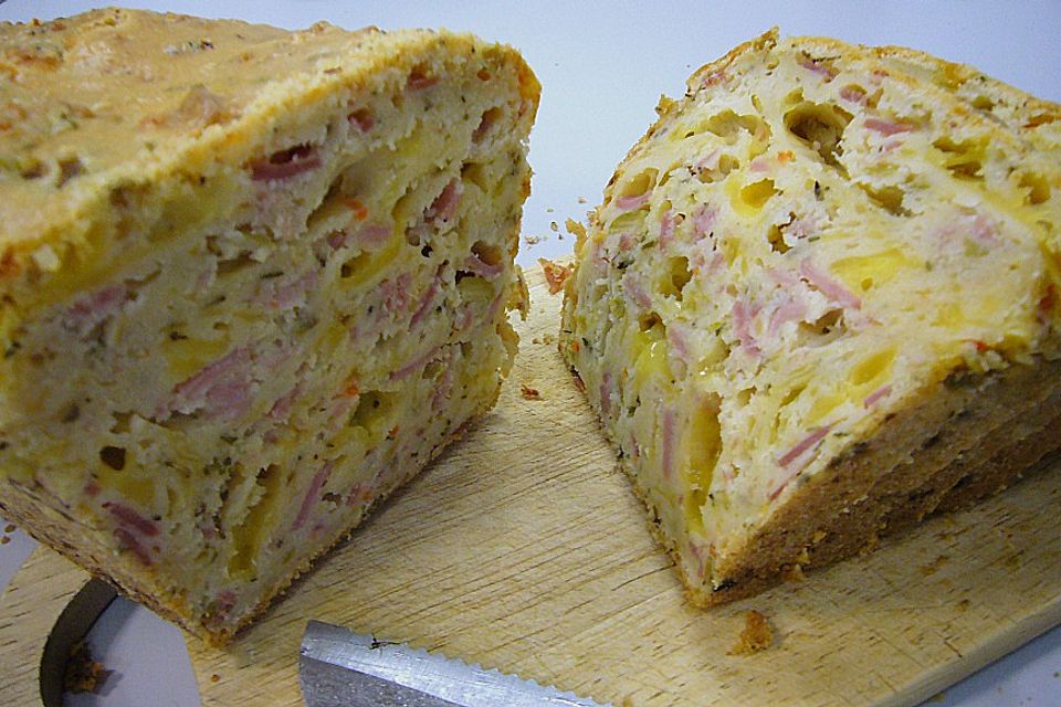 Cake aux olives et jambon