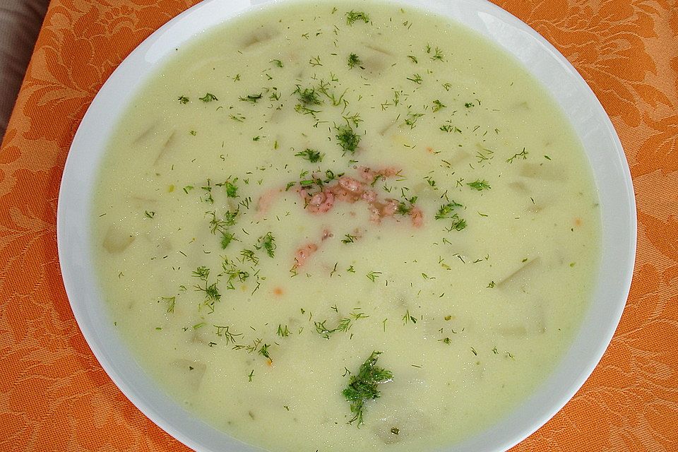 Spargelcremesuppe mit Fenchel und Krabben