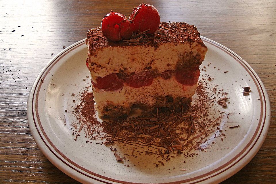 Cantuccini-Tiramisu mit Kirschen