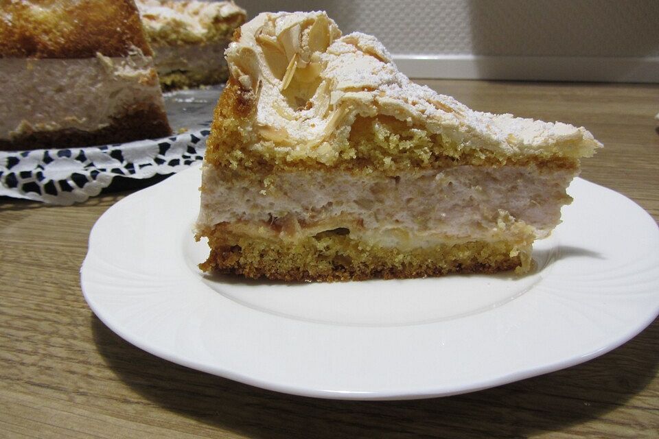 Rhabarber-Joghurttorte mit Baiser