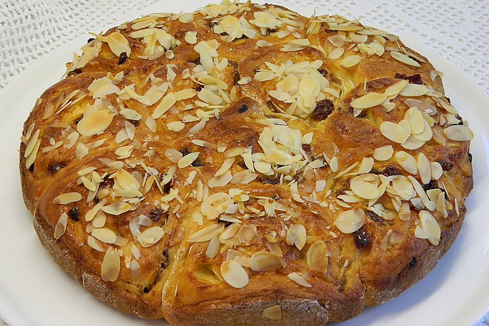 Rosenkuchen mit Quarkfüllung