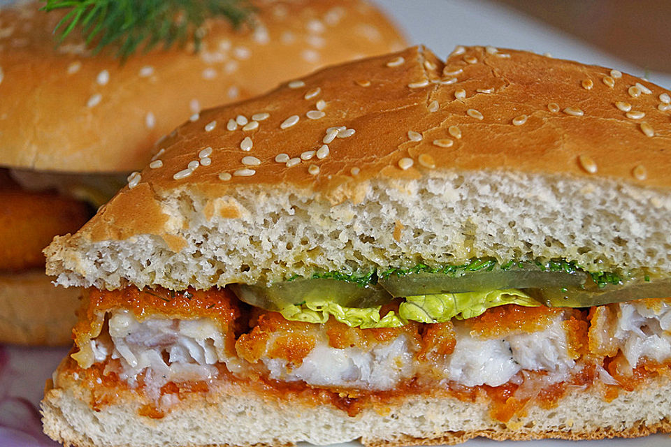 Blitzschnelle Fischburger mit Sweet-Chilisauce