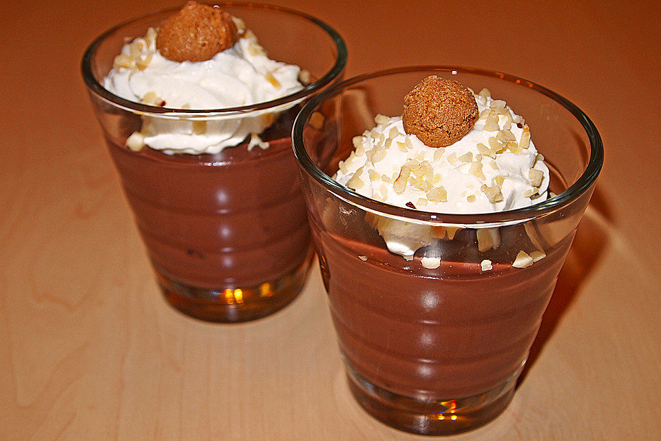 Schokoladenpudding mit Espresso und Amaretto