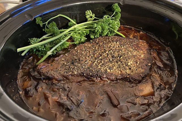 Rinderschmorbraten mit Rotwein im Slowcooker (Crockpot) von ...
