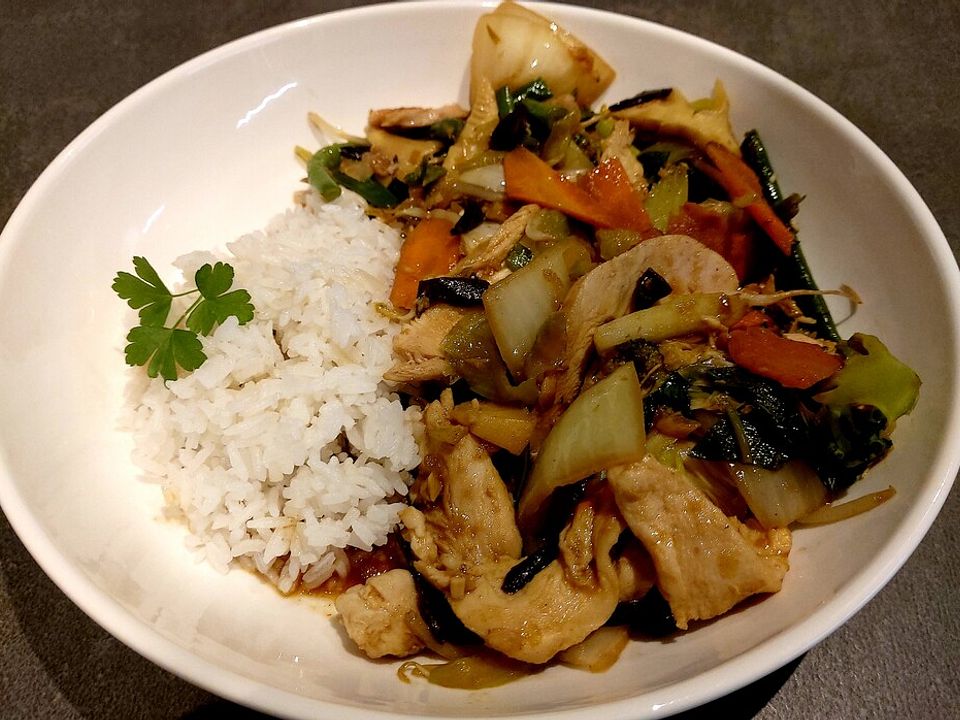 Gebratenes Hühnchen mit scharfem Thai-Basilikum von Elmo_Wi| Chefkoch