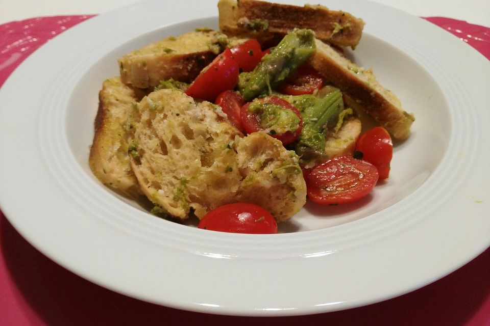 Spargel-Brotsalat