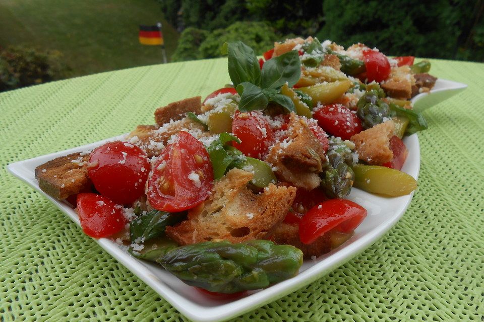 Spargel-Brotsalat