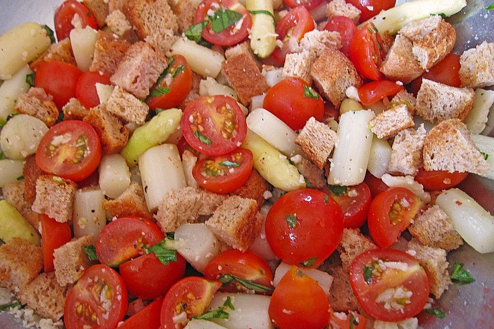 Spargel-Brotsalat