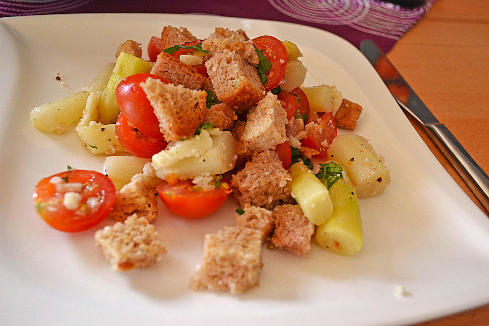 Spargel-Brotsalat