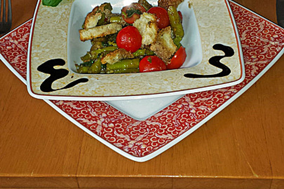 Spargel-Brotsalat