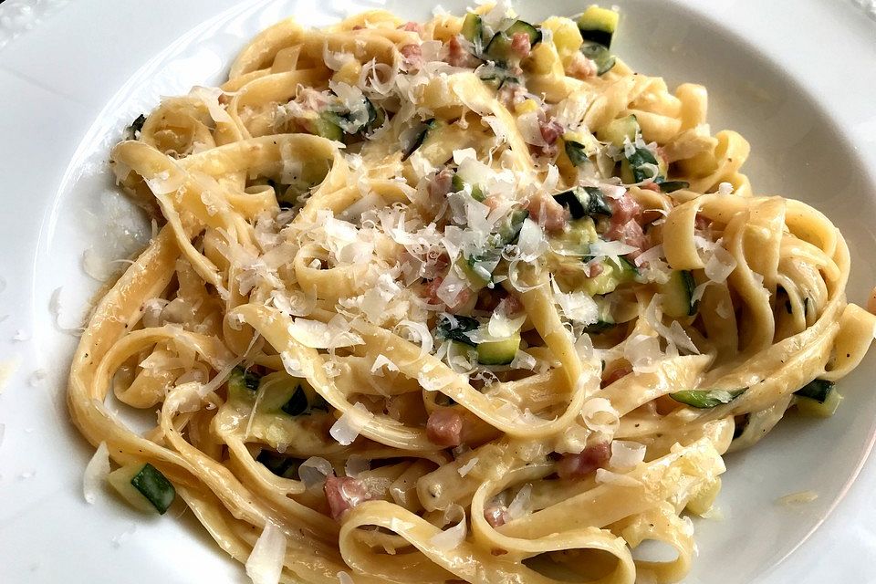 Zucchini-Carbonara