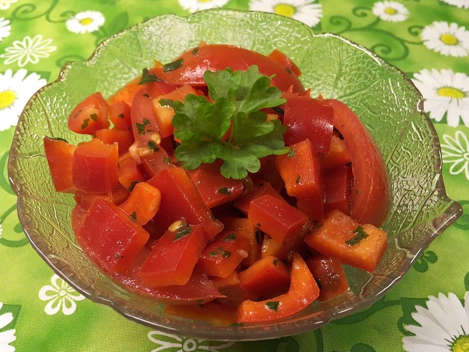 Paprika-Tomaten Salat von Serenade1611 | Chefkoch
