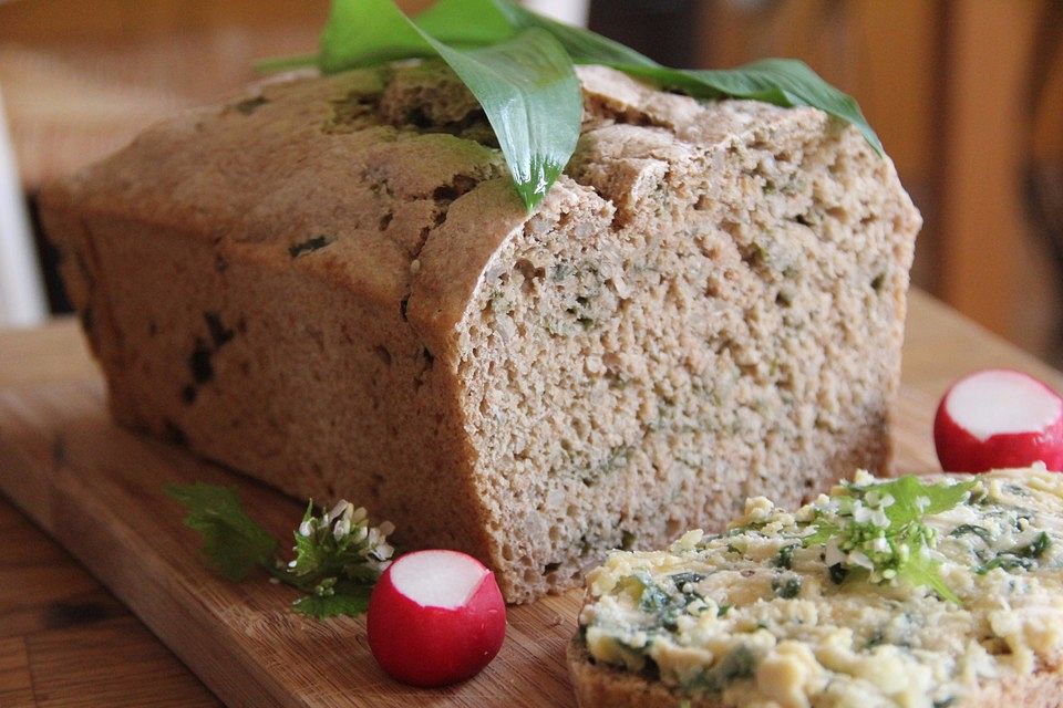 Dinkel-Bärlauchbrot mit Sonnenblumenkernen