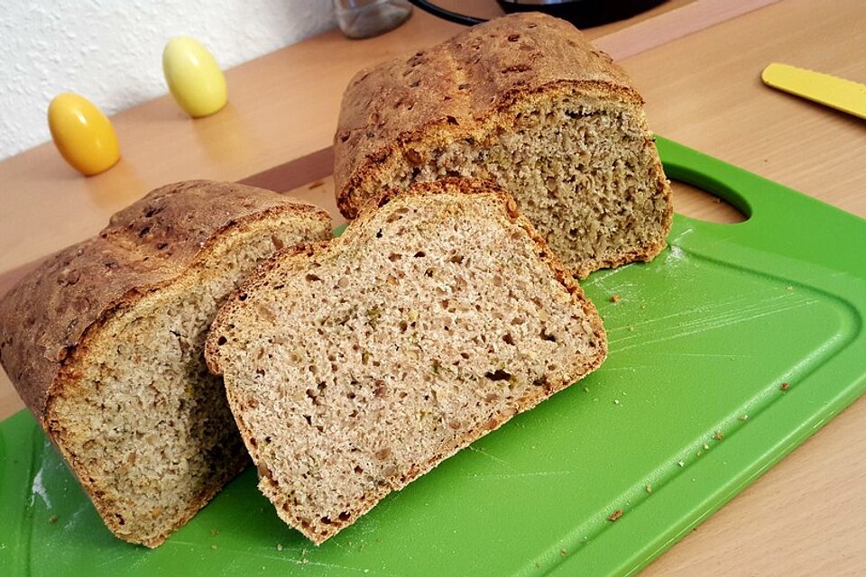 Dinkel-Bärlauchbrot mit Sonnenblumenkernen