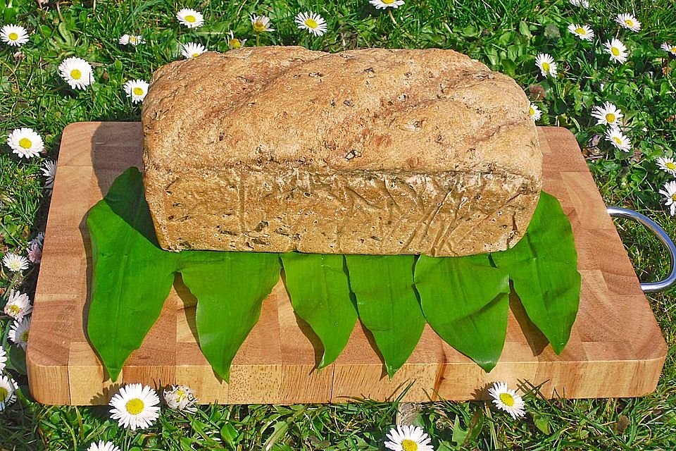 Dinkel-Bärlauchbrot mit Sonnenblumenkernen