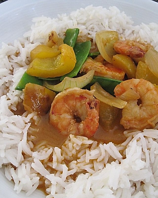 Rotes Thai-Curry mit Garnelen