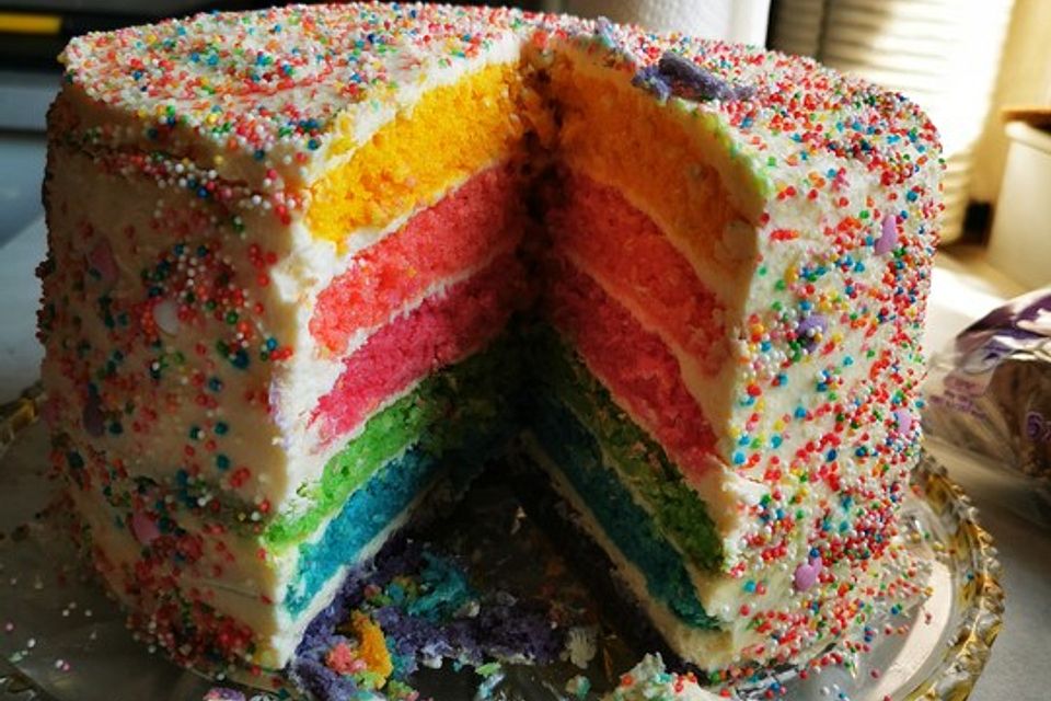 Regenbogenkuchen