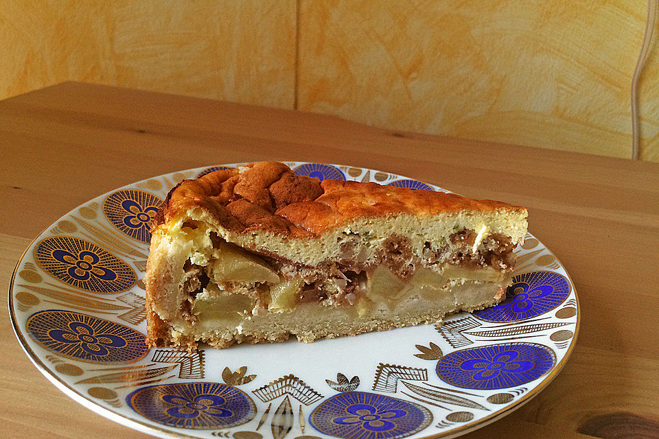 Apfel-Käse-Kuchen mit Amarettini