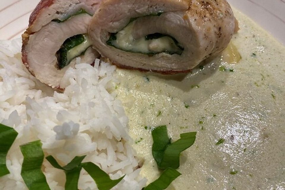 Hähnchenbrust-Bärlauch-Rouladen mit Bacon und Käse