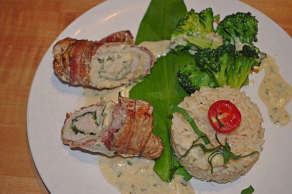 Hähnchenbrust-Bärlauch-Rouladen mit Bacon und Käse von badegast1 | Chefkoch Hähnchenbrust-Bärlauch-Rouladen mit Bacon und Käse von badegast1 | Chefkoch