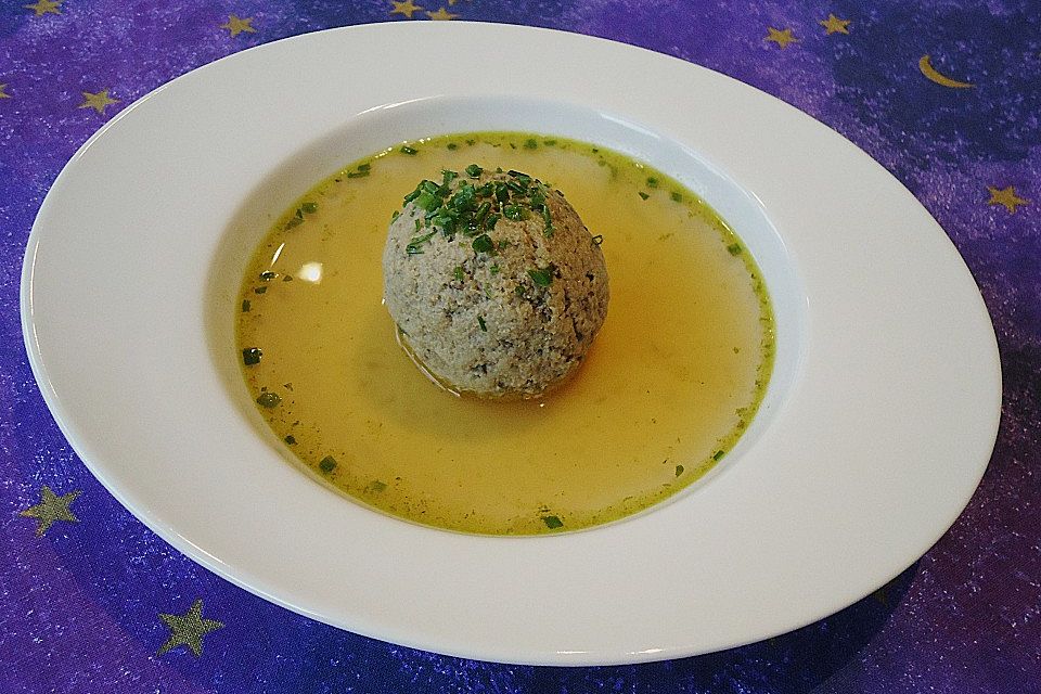 Leberknödelsuppe