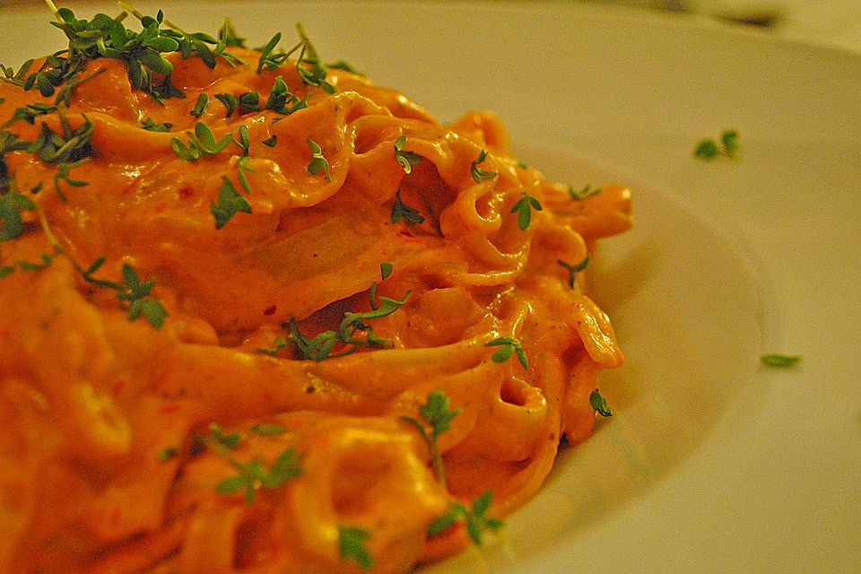 Dinkel-Spaghetti mit kalabrischem Pesto