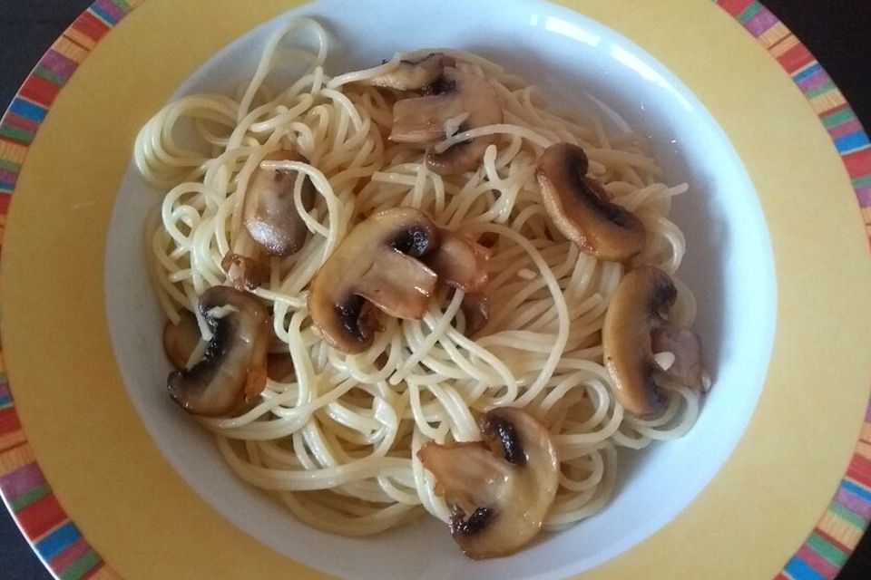 Spaghetti Aioli spezial mit Champignons