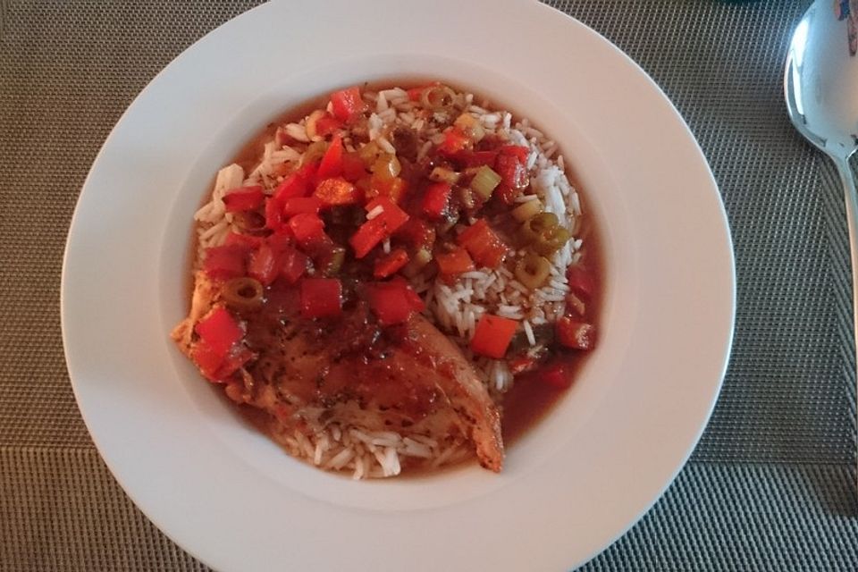 Sojahähnchen mit Paprika und Frühlingszwiebel