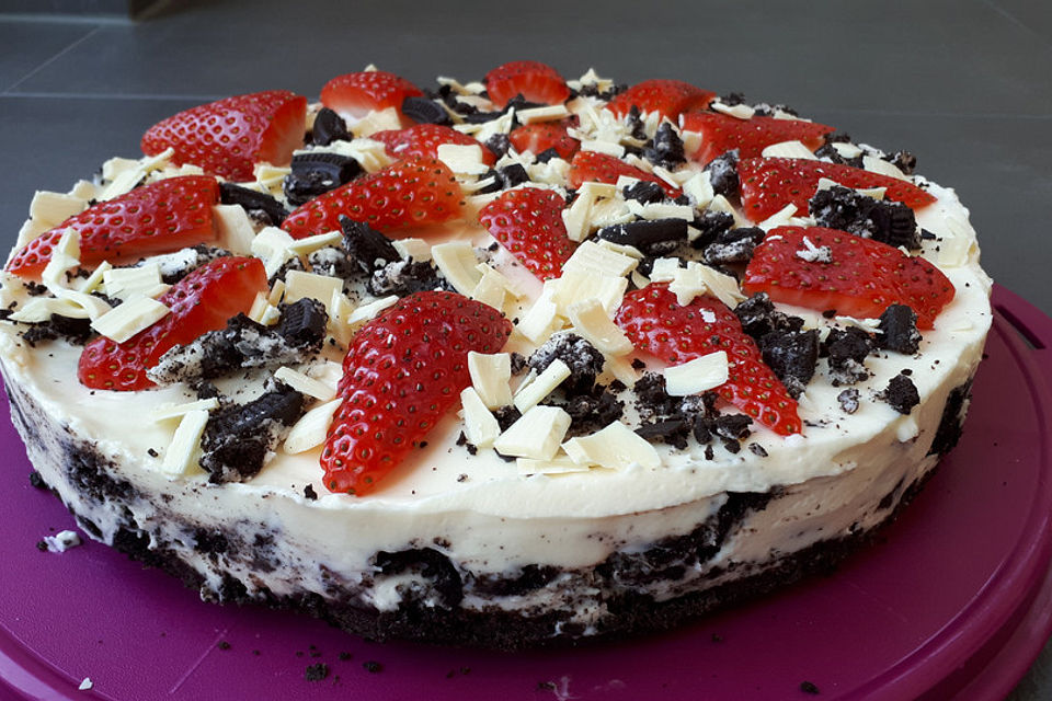 Oreo-Erdbeer-Cheesecake