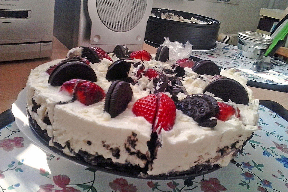 Oreo-Erdbeer-Cheesecake