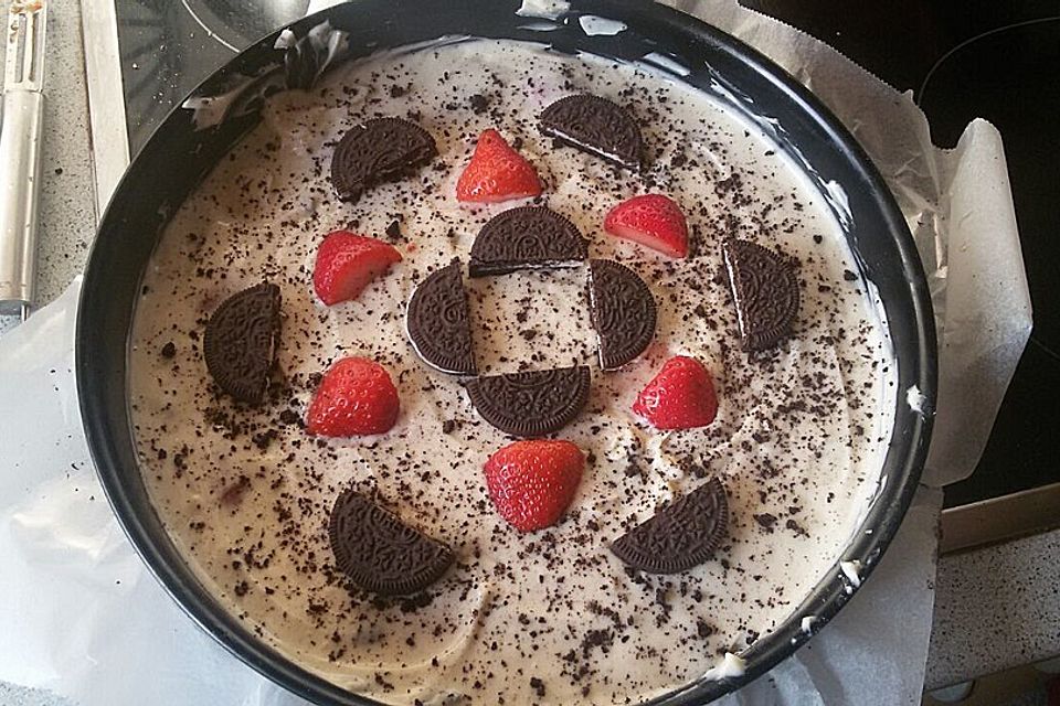 Oreo-Erdbeer-Cheesecake