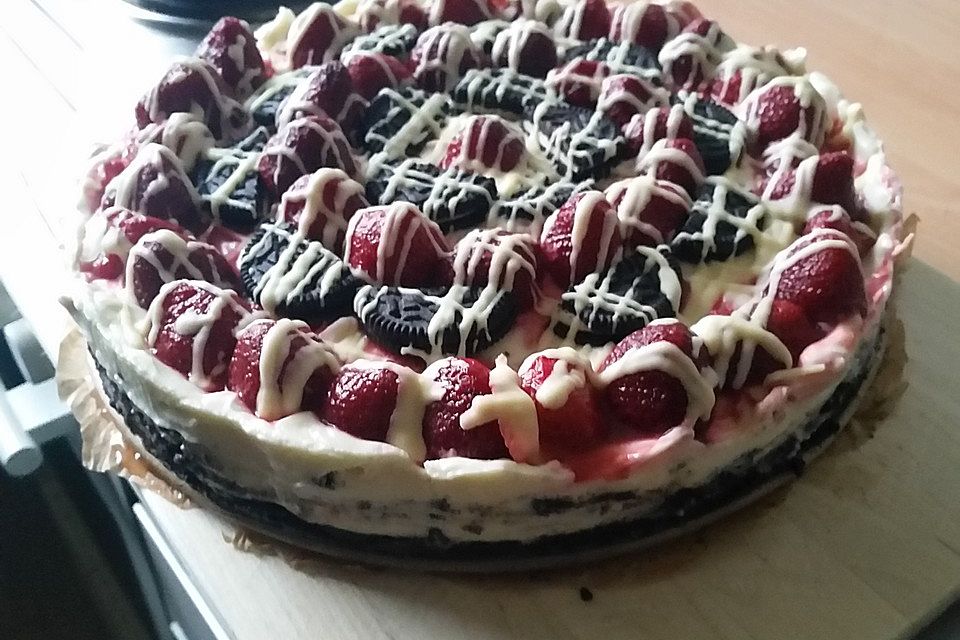 Oreo-Erdbeer-Cheesecake