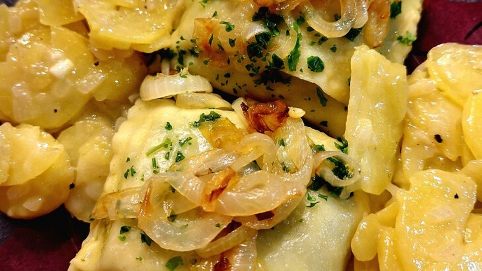 Geschmälzte Maultaschen - mit fast geschmolzenen Zwiebeln von Abacusteam