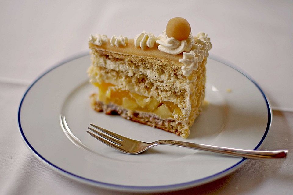 Apfel-Marzipan-Torte