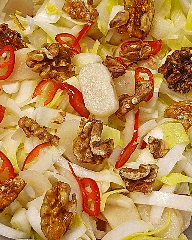 Chicoree-Wasserkastanien-Salat